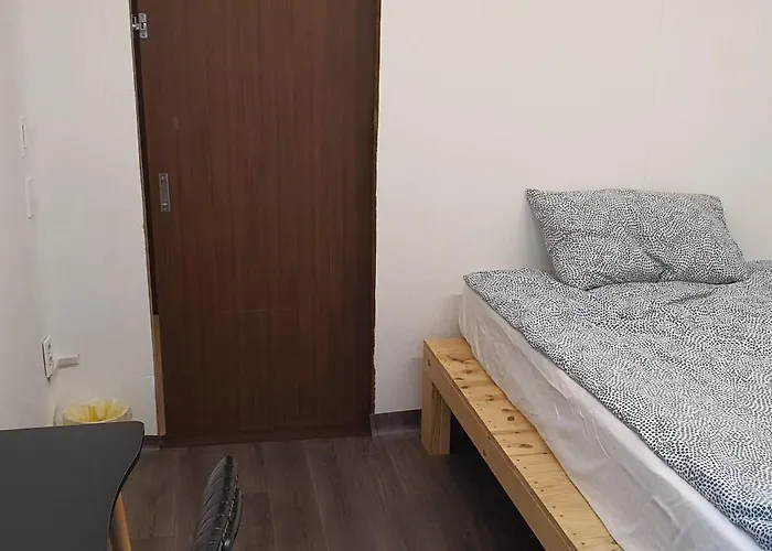 Hostel Bluebird - Foreign Only