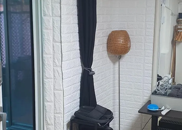 Bluebird - Foreign Only Hostel Seoul