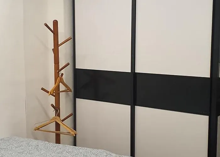 Bluebird - Foreign Only Hostel Seoul